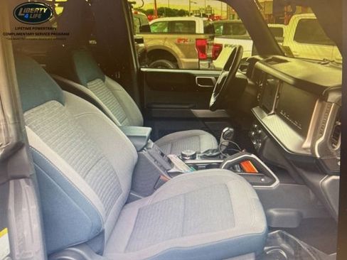 Used 2021 Ford Bronco Outer Banks AWD/4WD image 10