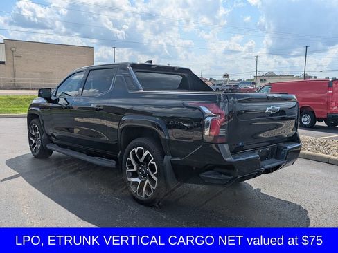 Used 2024 Chevrolet Silverado EV RST AWD/4WD image 5