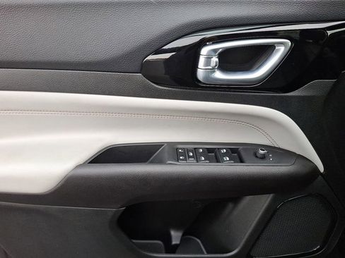 Certified 2023 Jeep Compass Limited image 14