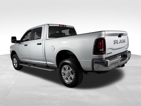 Used 2026 RAM 2500 Big Horn AWD/4WD image 9