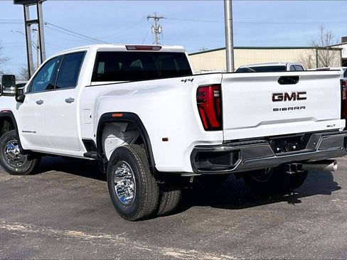 New 2026 GMC Sierra 3500 SLT w/ SLT Convenience Package AWD/4WD image 3