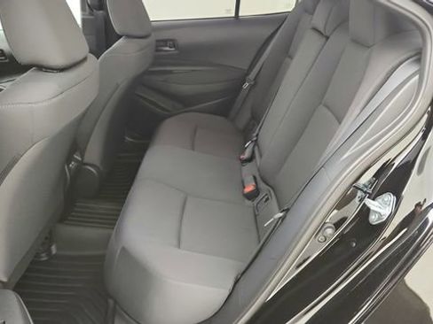 Used 2025 Toyota Corolla LE image 18
