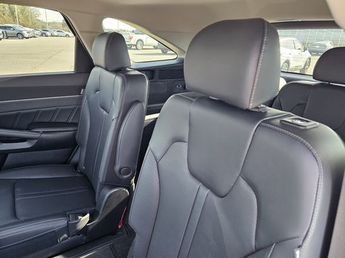 Used 2025 Kia Sorento SX image 33