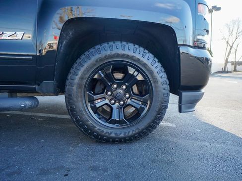 Used 2017 Chevrolet Silverado 1500 LTZ Z71 w/ LTZ Plus Package image 5