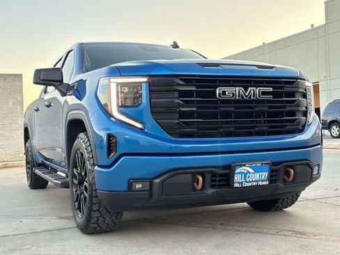 Used 2022 GMC Sierra 1500 Elevation w/ LPO, Elevation Black Package RWD image 10