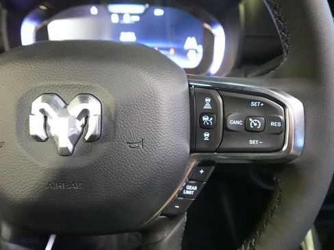 New 2026 RAM 2500 Laramie AWD/4WD image 13