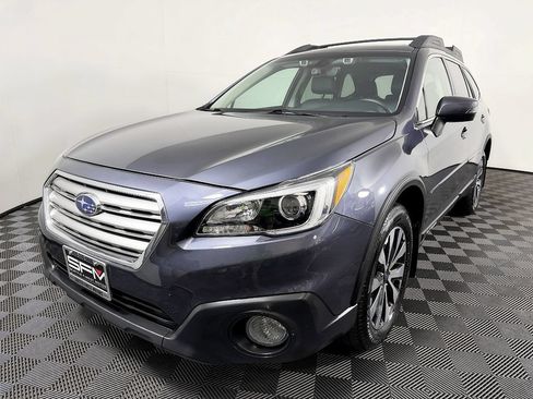 Used 2017 Subaru Outback 3.6R Limited AWD/4WD image 3