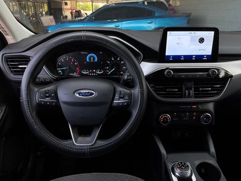 Used 2021 Ford Escape SE FWD image 12