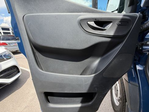 Used 2019 Mercedes-Benz Sprinter 2500 image 21