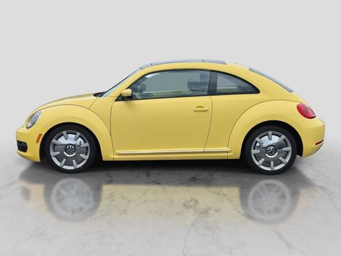 Used 2012 Volkswagen Beetle 2.5 FWD image 5
