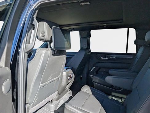 Used 2024 GMC Yukon XL Denali w/ Advanced Technology Package image 14