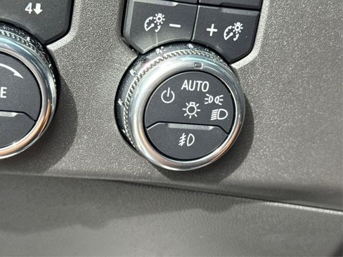 Used 2024 GMC Sierra 1500 SLT w/ SLT Premium Plus Package image 25