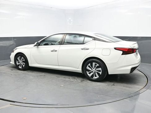 Used 2021 Nissan Altima 2.5 S image 4