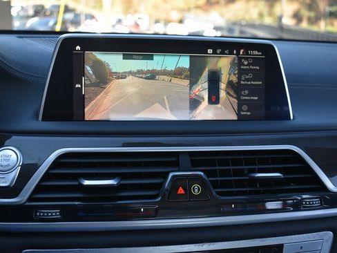 Used 2020 BMW 740i w/ Cold Weather Package image 19