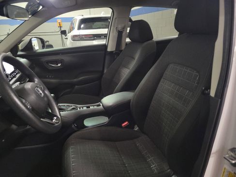 Used 2024 Honda HR-V LX image 17
