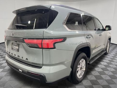 Used 2026 Toyota Sequoia SR5 w/ SR5 Premium Package AWD/4WD image 7