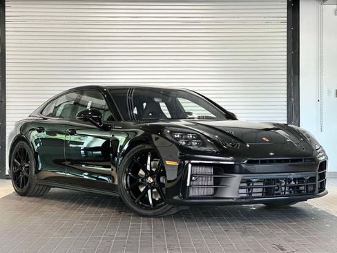 Certified 2025 Porsche Panamera 4 AWD/4WD image 9