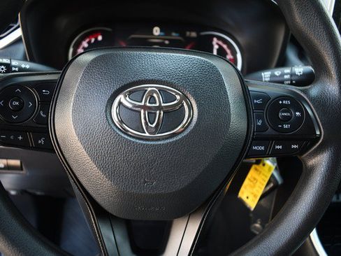 Certified 2024 Toyota RAV4 LE AWD/4WD image 30