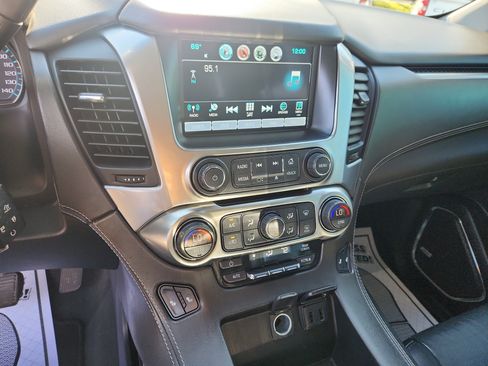 Used 2020 Chevrolet Tahoe LT image 25