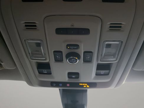 Used 2021 GMC Yukon Denali w/ Denali Premium Package image 42