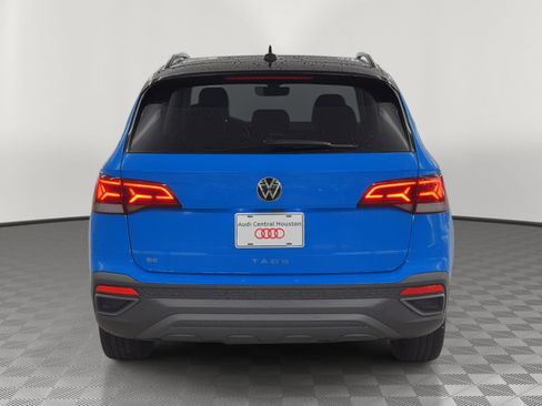 Used 2024 Volkswagen Taos SE FWD image 10
