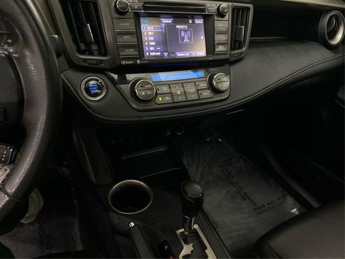 Used 2015 Toyota RAV4 Limited AWD/4WD image 33