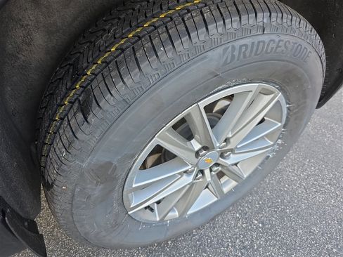 Certified 2023 Chevrolet Traverse LT w/ LPO, Floor Liner Package AWD/4WD image 17