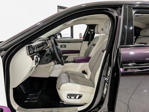Used 2024 Rolls-Royce Ghost image 38