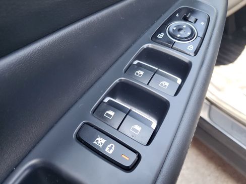 Used 2020 Hyundai Santa Fe SEL w/ Convenience + Premium Package AWD/4WD image 24