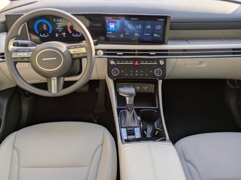 New 2026 Hyundai Tucson SEL image 17