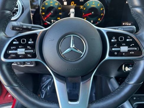 Used 2022 Mercedes-Benz GLA 250 4MATIC w/ Premium Package Lite image 21