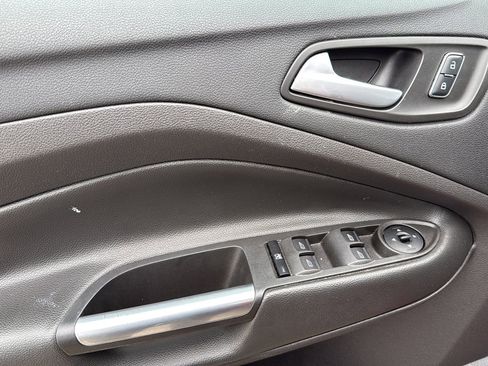 Used 2016 Ford Escape SE FWD image 8