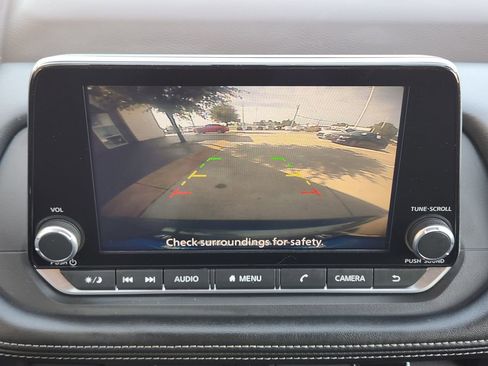 Used 2023 Nissan Rogue SV FWD image 17