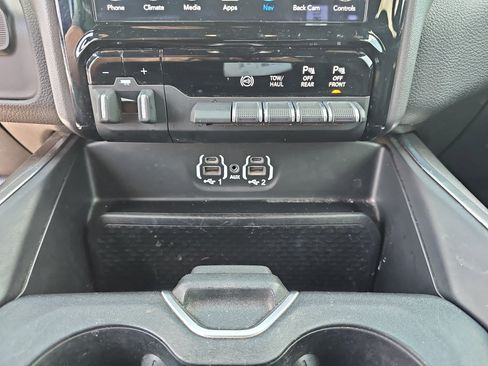 Used 2021 RAM 2500 Laramie w/ Night Edition AWD/4WD image 26