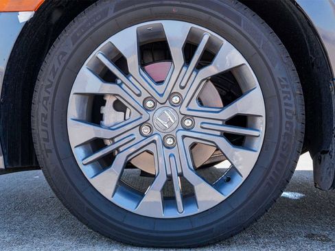 Certified 2026 Honda Odyssey Touring image 8