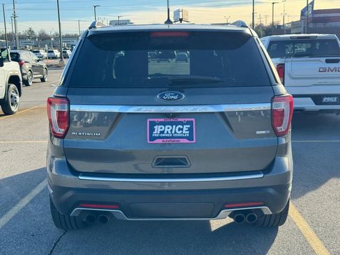Used 2018 Ford Explorer Platinum image 11