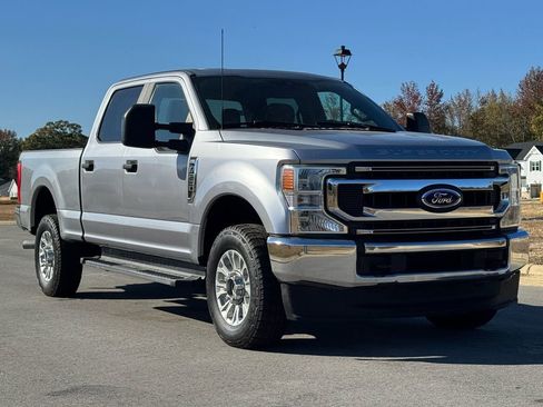 Used 2021 Ford F250 XL w/ STX Appearance Package image 3