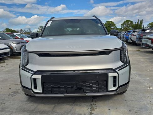 New 2026 Kia EV9 GT-Line image 3