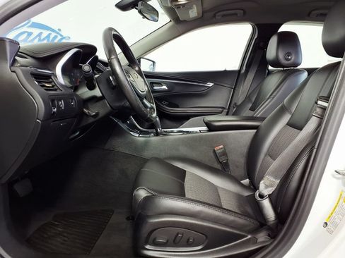 Used 2018 Chevrolet Impala LT FWD image 9
