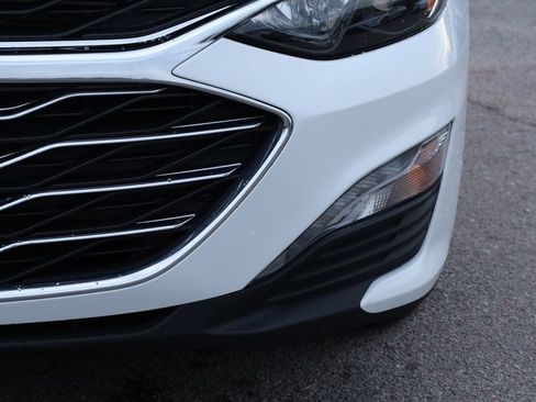 Used 2024 Chevrolet Malibu LT image 4