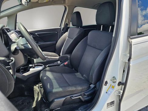 Used 2018 Honda Fit LX image 4