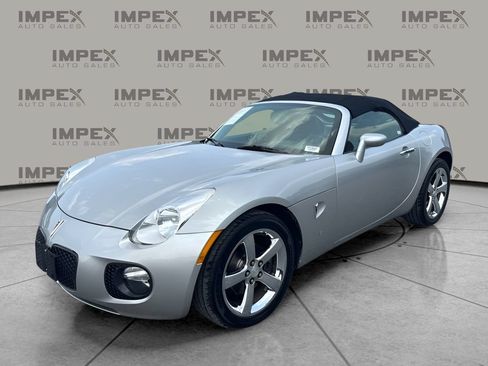 Used 2007 Pontiac Solstice GXP w/ Premium Package RWD image 1
