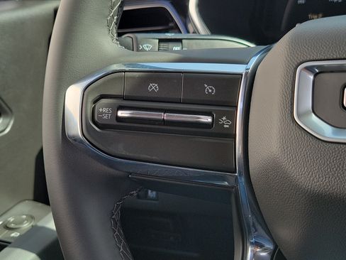 New 2026 GMC Canyon Elevation w/ Convenience Package RWD image 24