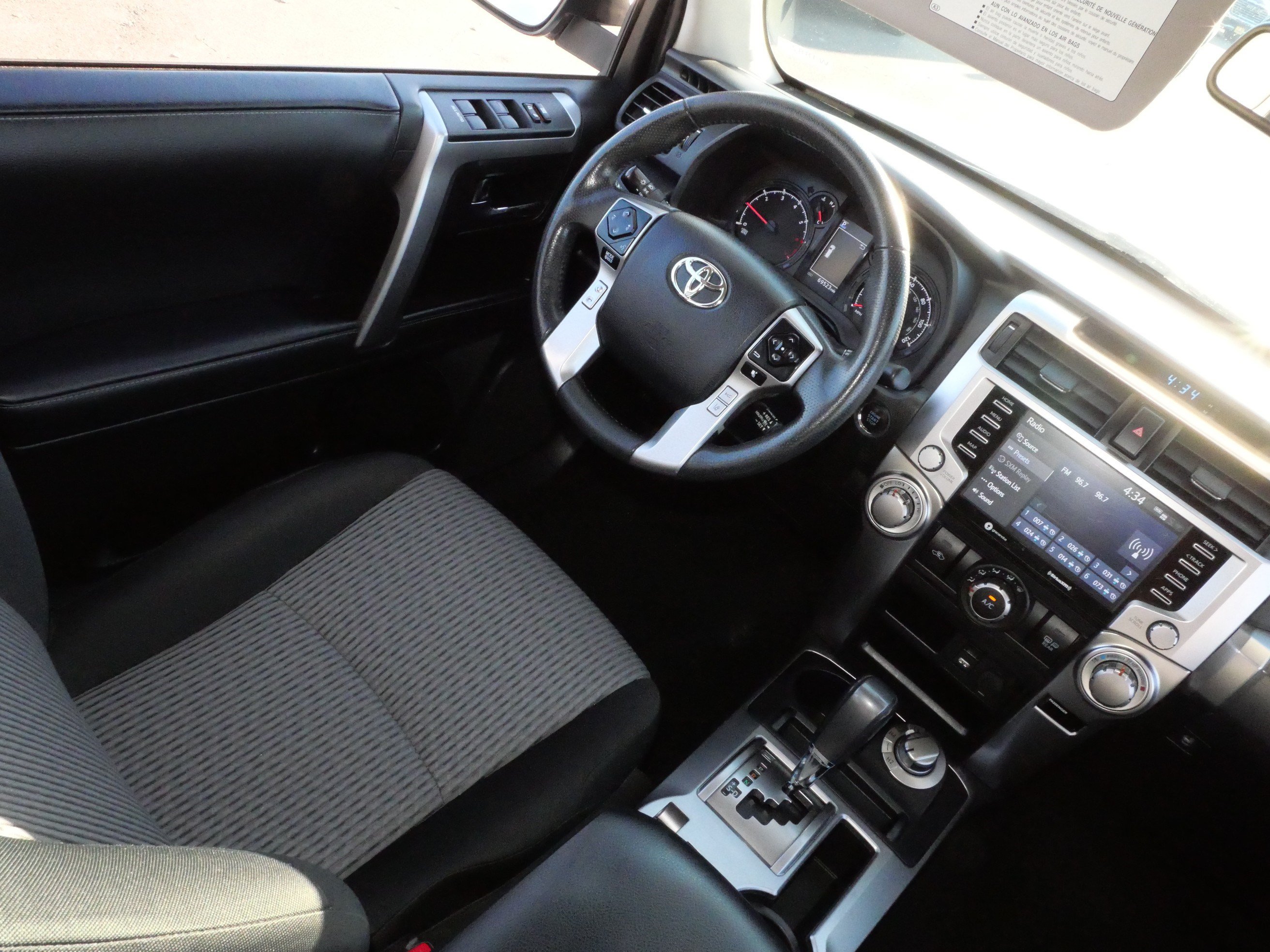 Used 2023 Toyota 4Runner SR5 AWD/4WD image 9
