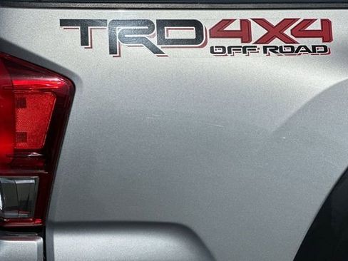Used 2016 Toyota Tacoma TRD Off-Road w/ Premium & Technology Package image 29