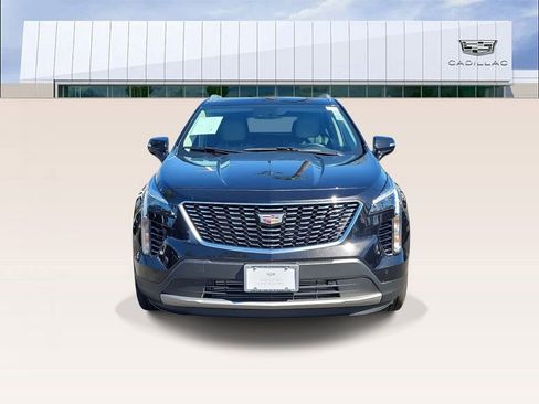 Certified 2023 Cadillac XT4 Premium Luxury image 3