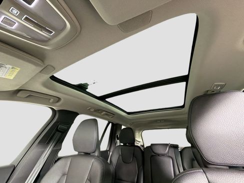 Certified 2023 Volvo XC90 B5 Plus w/ Protection Package Premier image 23