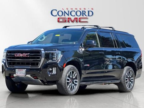 Used 2023 GMC Yukon XL AT4 w/ Technology Package AWD/4WD image 8