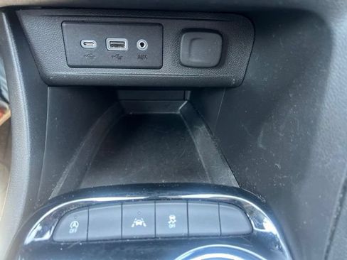 Used 2020 Buick Encore GX Select w/ Sport Touring Package FWD image 27