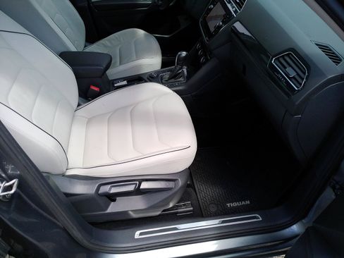 Used 2019 Volkswagen Tiguan SEL Premium AWD/4WD image 31